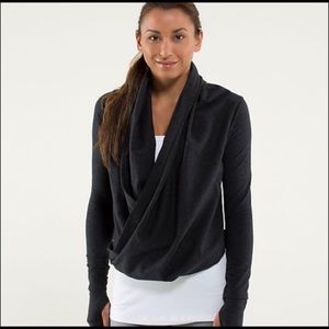Lululemon Iconic wrap sweater in Black, sz 8
